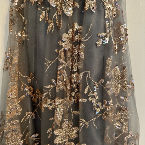 Collette Prom Dress worn once. In like new condition - Picture 5 of 9